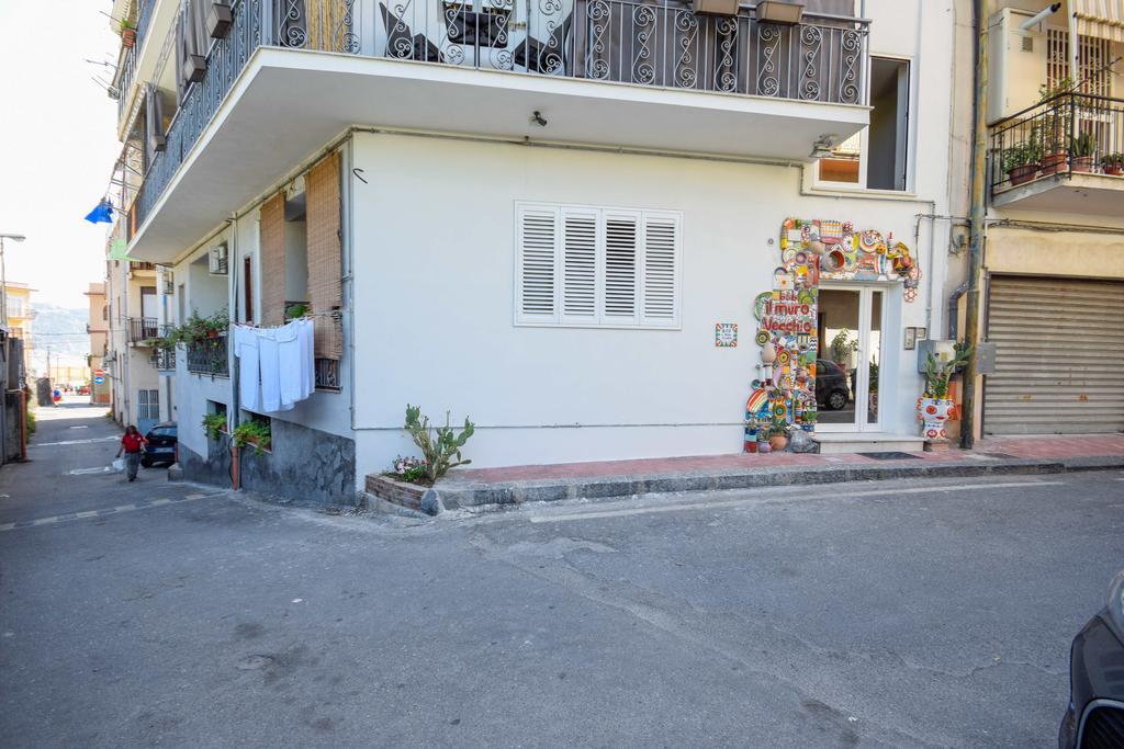 Il Muro Vecchio Studios Giardini Naxos Luaran gambar